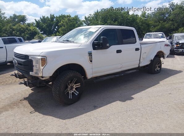 1FT7W2B64KED13679 2019 FORD F-250 White Առջևի ձախ երեք քառորդ տեսարան
