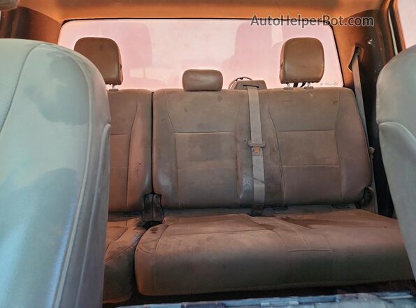 1FT7W2B66HEF13021 2017 FORD F250 White Vista de los asientos traseros