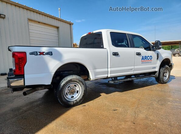 1FT7W2B6XJEB92378 2018 FORD F250 White Widok wnętrza 360 stopni