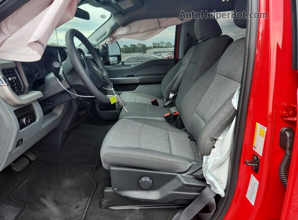 1FT7W2BAXTED01784 2026 FORD F250 Red Widok wnętrza z przodu