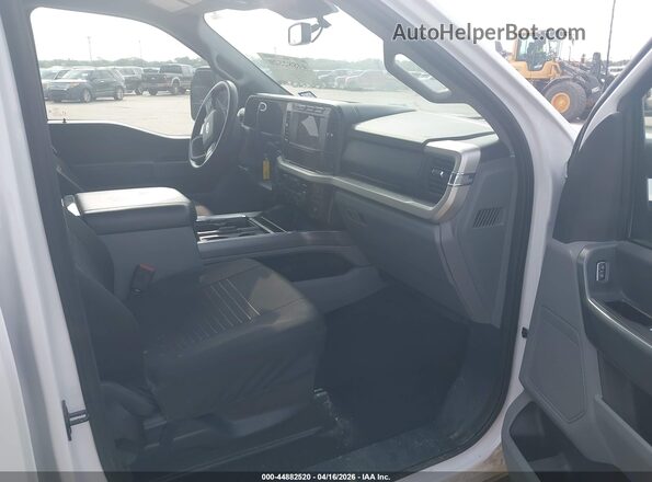 1FT7W2BN1PEC58705 2023 FORD F-250 Белый Вид салона спереди
