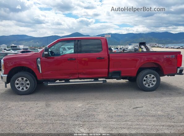 1FT7W2BN1REF81431 2024 FORD F-250 Red Widok wnętrza 360 stopni