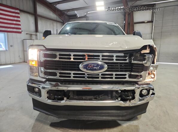 1FT7W2BN1SEC32680 2025 FORD F250 White Vista de la etiqueta del VIN