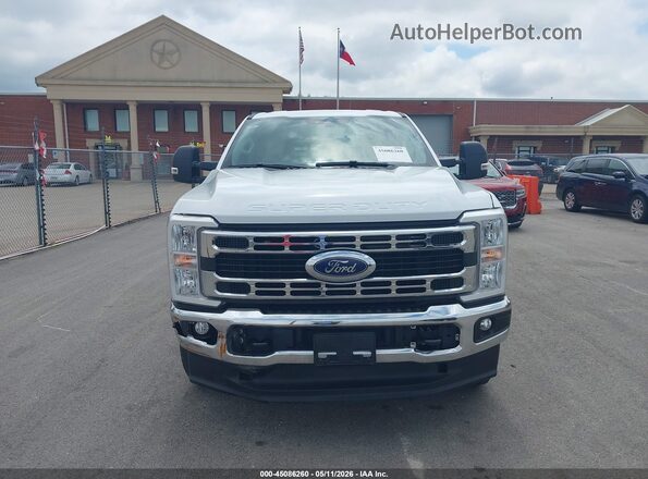 1FT7W2BN6REF94434 2024 FORD F-250 White Widok wnętrza z tyłu