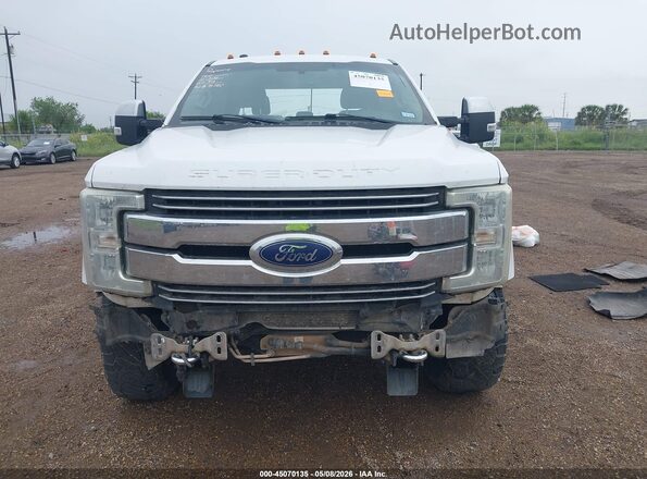 1FT7W2BT2HEB84338 2017 FORD F-250 White Вид задньої частини салону