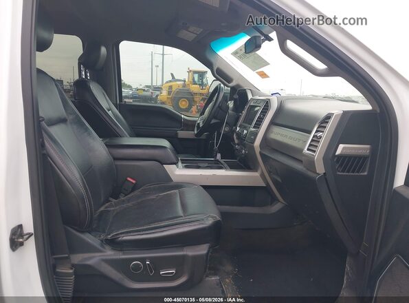 1FT7W2BT2HEB84338 2017 FORD F-250 White Вид салону спереду