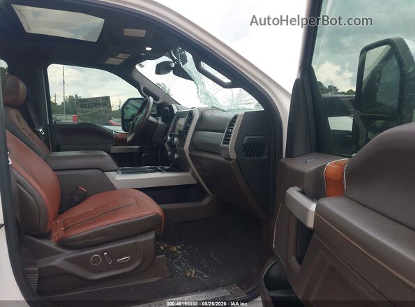 1FT7W2BT2KEG71806 2019 FORD F-250 White Widok wnętrza z przodu