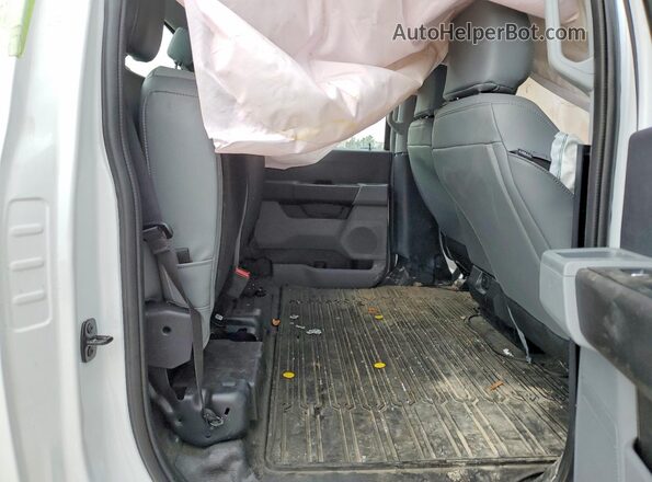 1FT7W2BT7TEC90356 2026 FORD F250 White Հետևի նստատեղերի տեսք