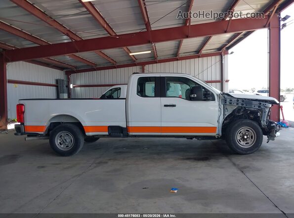 1FT7X2AA7REC19728 2024 FORD F-250 White 360 interior view