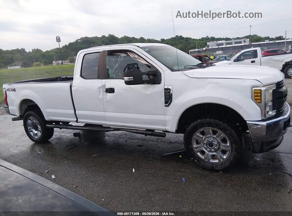1FT7X2B65JEB97579 2018 FORD F-250 White Front view