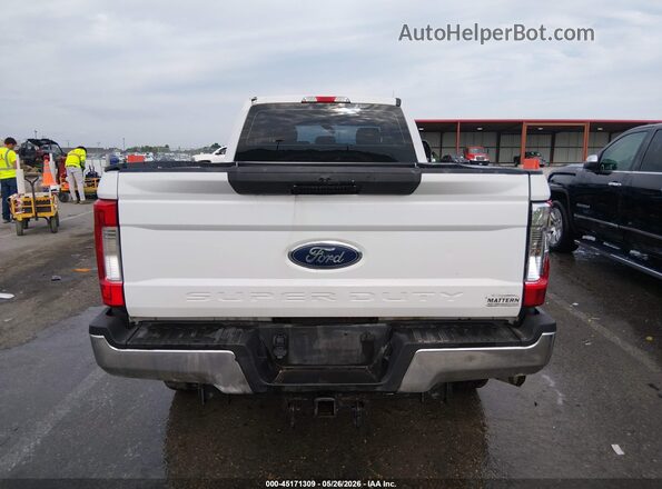 1FT7X2B65JEB97579 2018 FORD F-250 White 