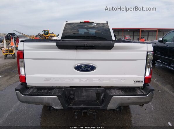 1FT7X2B65JEB97579 2018 FORD F-250 White 