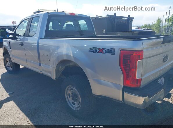 1FT7X2B67JEC22160 2018 FORD F-250 Серебряный Задняя левая четверть