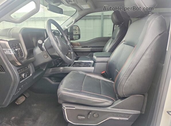 1FT8W2BM6REC83646 2024 FORD F250 Белый Вид салона спереди