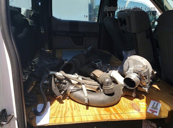 1FT8W3DT4LEC18182 2020 FORD F350 White Вид задньої частини салону