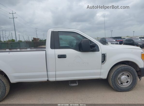 1FTBF2A69HEC65665 2017 FORD F-250 White Սալոնի հետևի տեսք