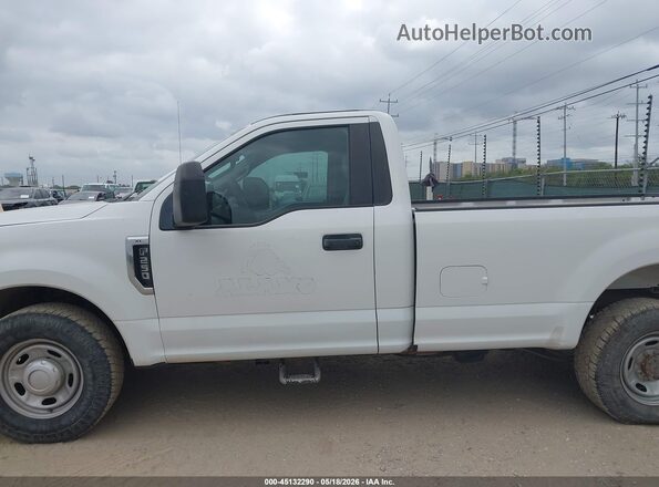1FTBF2A69HEC65665 2017 FORD F-250 White Սալոնի 360 աստիճան տեսք