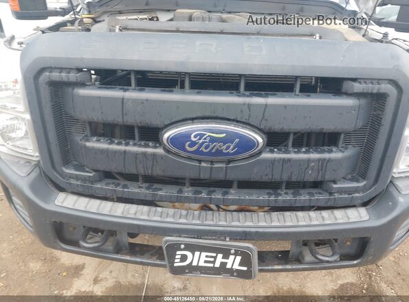 1FTBF2B61GEB06443 2016 FORD F-250 Белый Вид спереди