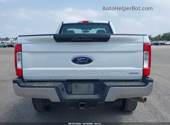 1FTBF2B69JEC69932 2018 FORD F-250 White 