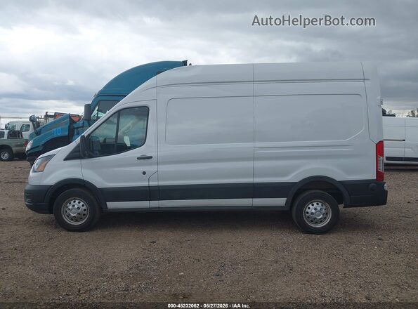 1FTBR2X86RKA73686 2024 FORD TRANSIT-250 White Widok wnętrza 360 stopni