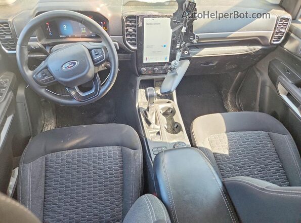 1FTER4HHXRLE42972 2024 FORD RANGER Черный Вид панели приборов