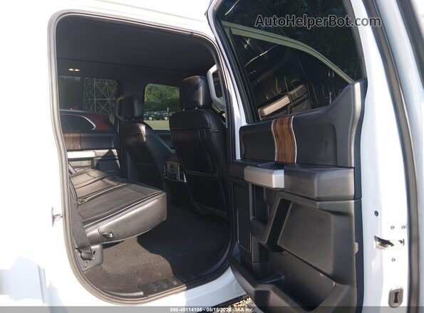 1FTEW1E49KFD02361 2019 FORD F150 White Widok tylnych siedzeń