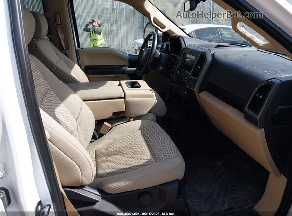 1FTEW1E59JKF84242 2018 FORD F150 Белый Вид салона спереди