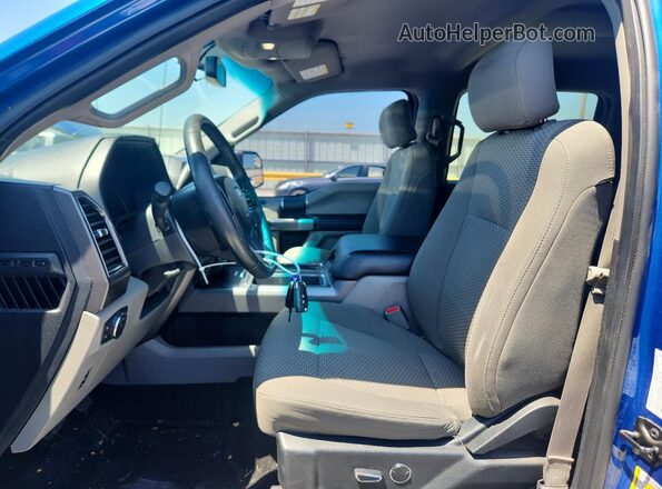 1FTEW1EF4HKC71828 2017 FORD F150 Blue Вид салону спереду