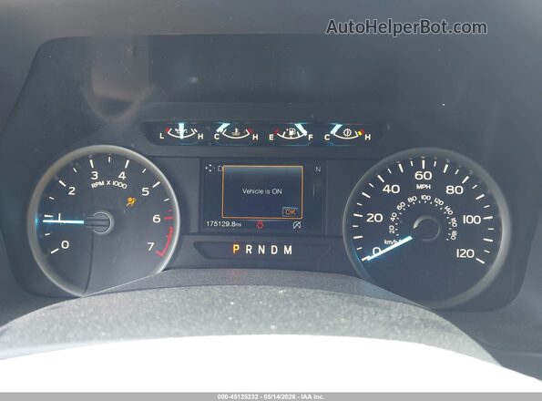 1FTEW1EP2JFD92915 2018 FORD F150 White Widok tylnych siedzeń