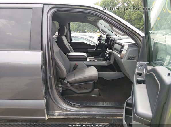 1FTEW1EP4NKF09603 2022 FORD F150 Gray Widok wnętrza z przodu
