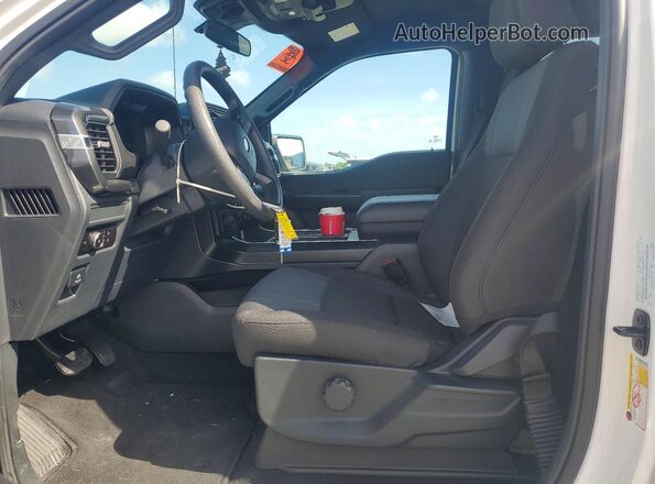 1FTEW2KP1TKD17854 2026 FORD F150 White Вид салону спереду