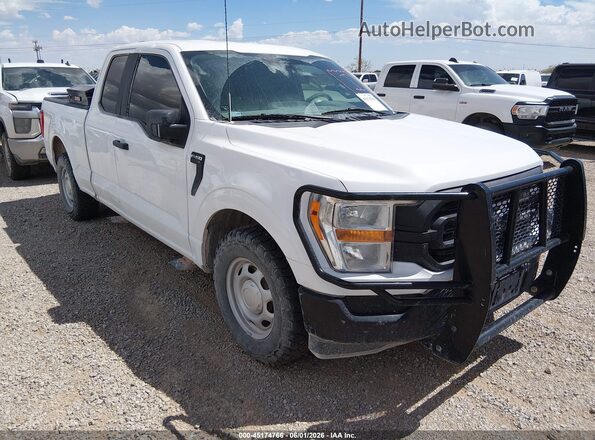 1FTEX1C80NKE64474 2022 FORD F150 White Widok wnętrza z tyłu