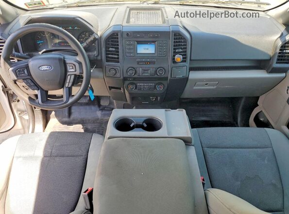 1FTEX1CB1JKD28232 2018 FORD F150 White Dashboard view