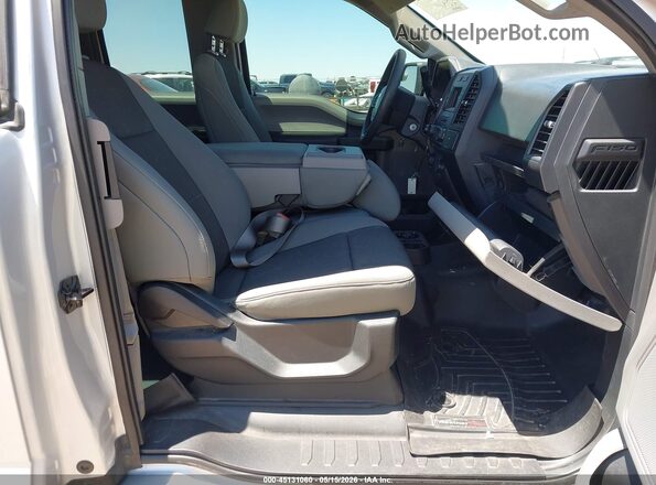 1FTEX1CB4JKF54491 2018 FORD F150 Silver Вид салону спереду