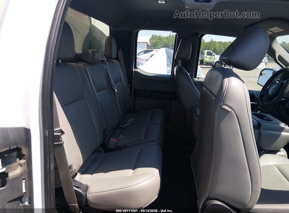 1FTEX1E56JKG08915 2018 FORD F150 White Widok naklejki z numerem VIN