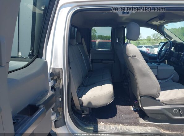 1FTEX1EP7GKG04690 2016 FORD F150 Silver 