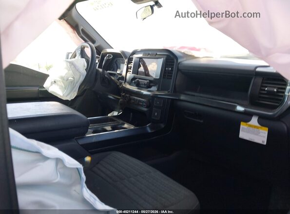 1FTFW1E50PKE76573 2023 FORD F150 White Widok wnętrza z przodu