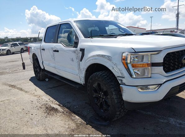 1FTFW1E53NFB72658 2022 FORD F150 White Դիմացի տեսք