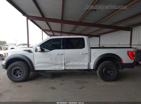 1FTFW1RG4NFC44401 2022 FORD F150 White Вид спереду