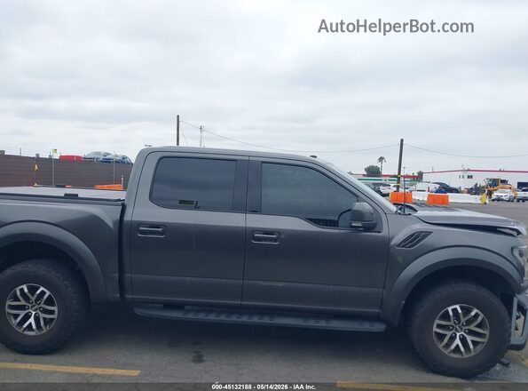 1FTFW1RG5HFC34321 2017 FORD F150 Gray Vista interior trasera