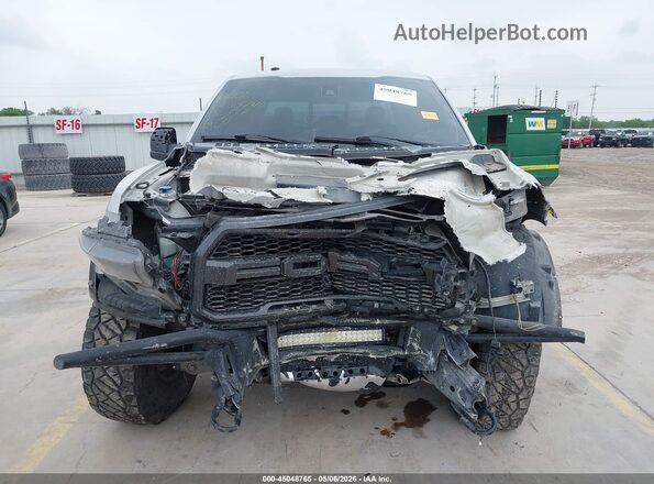1FTFW1RG8HFC50397 2017 FORD F150 Серебряный Вид задней части салона