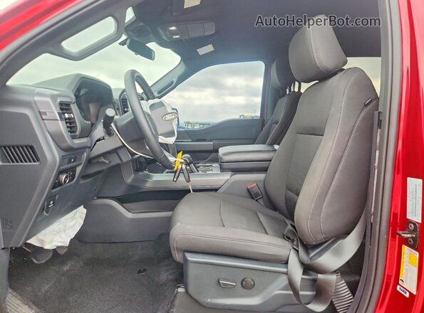 1FTFW3L52SKE17824 2025 FORD F150 Красный Вид салона спереди