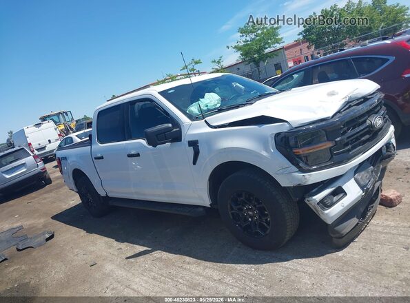 1FTFW3L56RKF38768 2024 FORD F150 White Widok wnętrza z tyłu