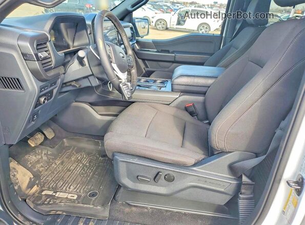 1FTFW3L89RKF80605 2024 FORD F150 White Widok wnętrza z przodu