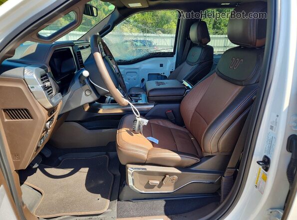 1FTFW6LD8TFA18872 2026 FORD F150 White Vista interior delantera