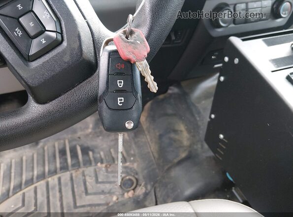 1FTFX1EFXHFB23676 2017 FORD F150 White Vista del salpicadero