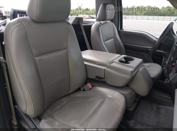 1FTMF1C53KKC90299 2019 FORD F150 White Vista de la etiqueta del VIN