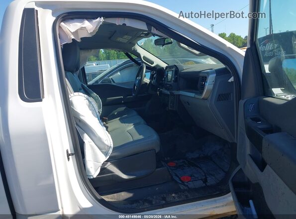 1FTMF1CB8NKE23214 2022 FORD F150 White Front interior view