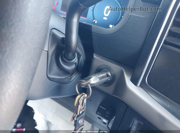 1FTMF1K50SKE17527 2025 FORD F150 Черный Вид панели приборов