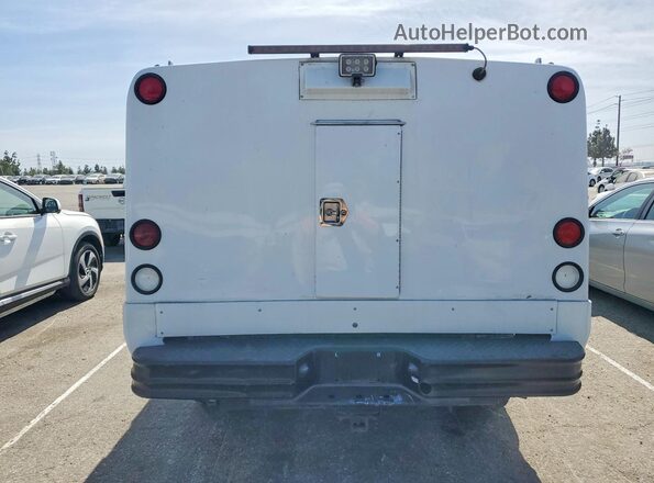 1FTNF1CG3JKC11072 2018 FORD F150 White Rear view